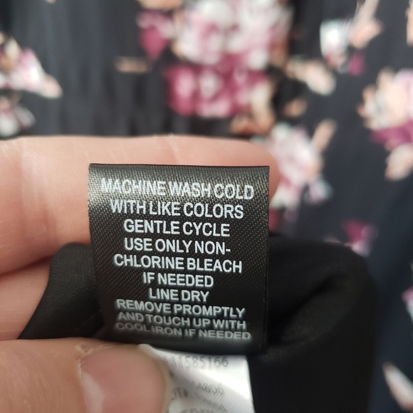 Formal Sleeveless Floral Maxi Dress with Full Skirt - Picture 10 of 10